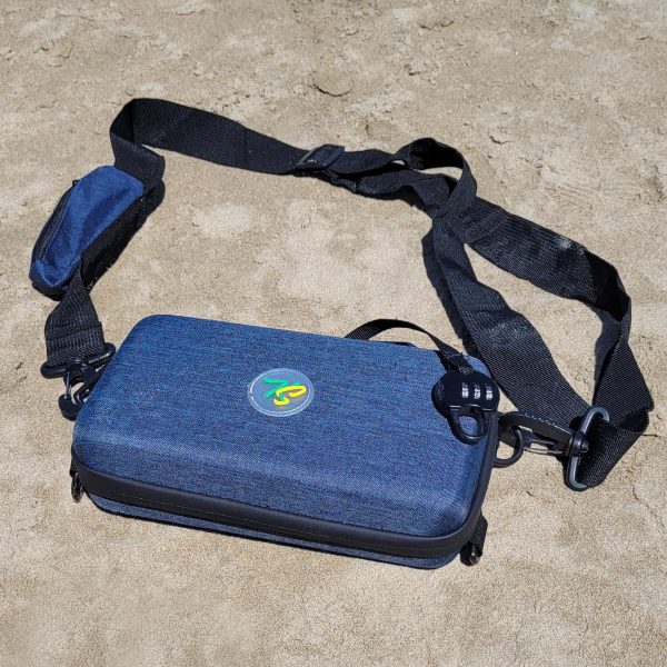 Essential Rolling Kit - Smell proof & lockable pouch with grinder, rolling paper and tray + lid - Image 8