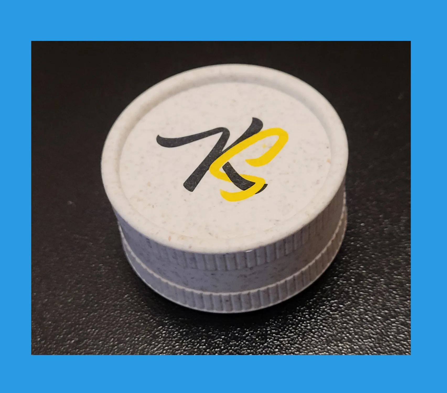 Mini 2 pieces herb grinder - Made with recycled hemp material - Image 6