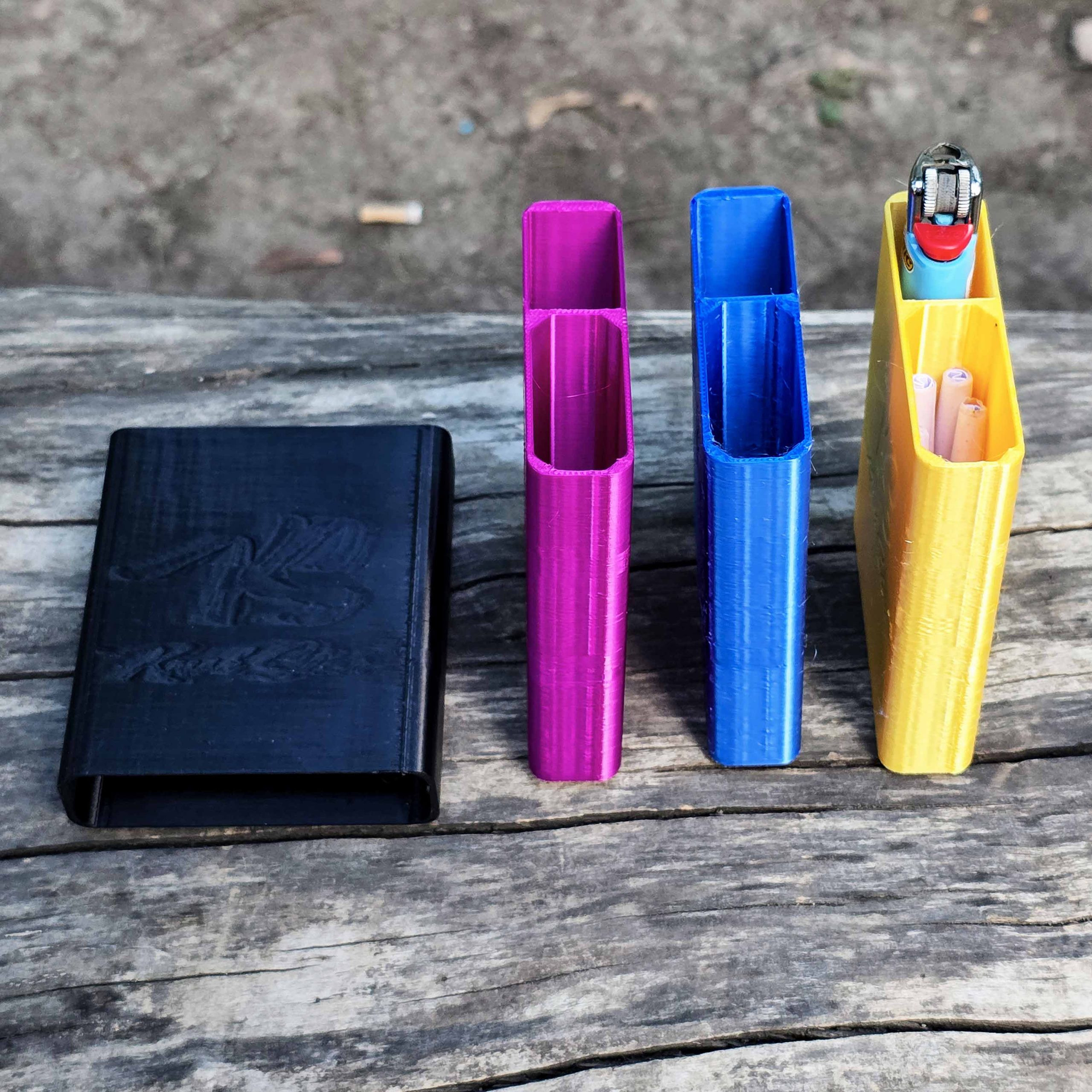 Joint slider - Smell proof rounded corners case with designated lighter and J's area - Fits King Size and ANY lighter
