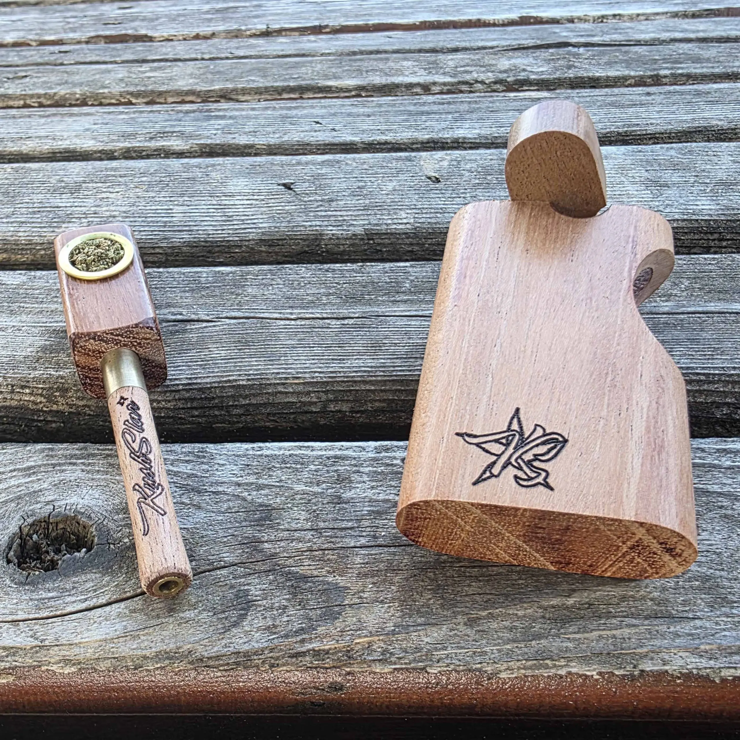 Deluxe Dogout - One hitter made from exotic wood with pipe adapter