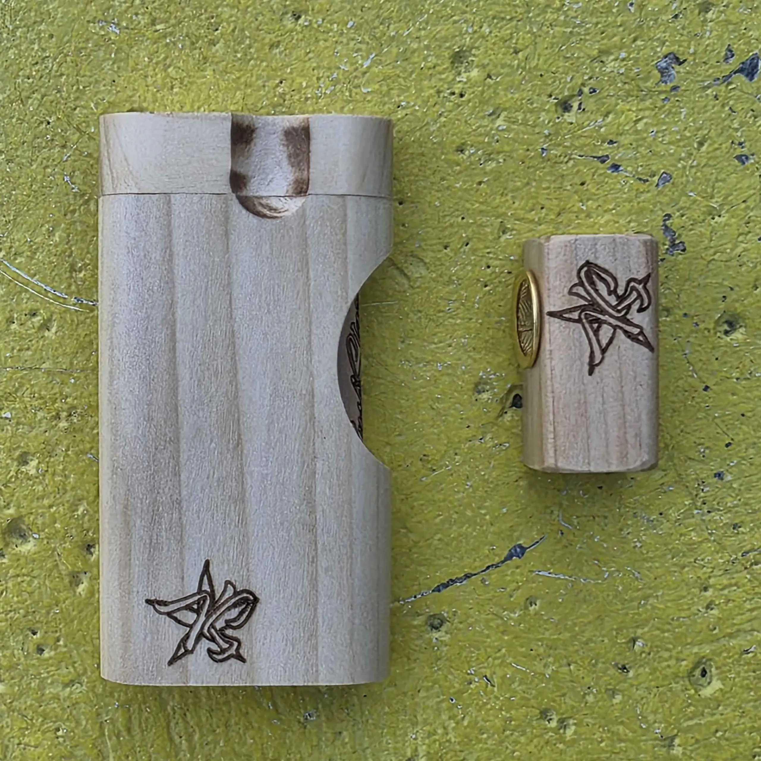Deluxe Dogout - One hitter made from exotic wood with pipe adapter - Image 9