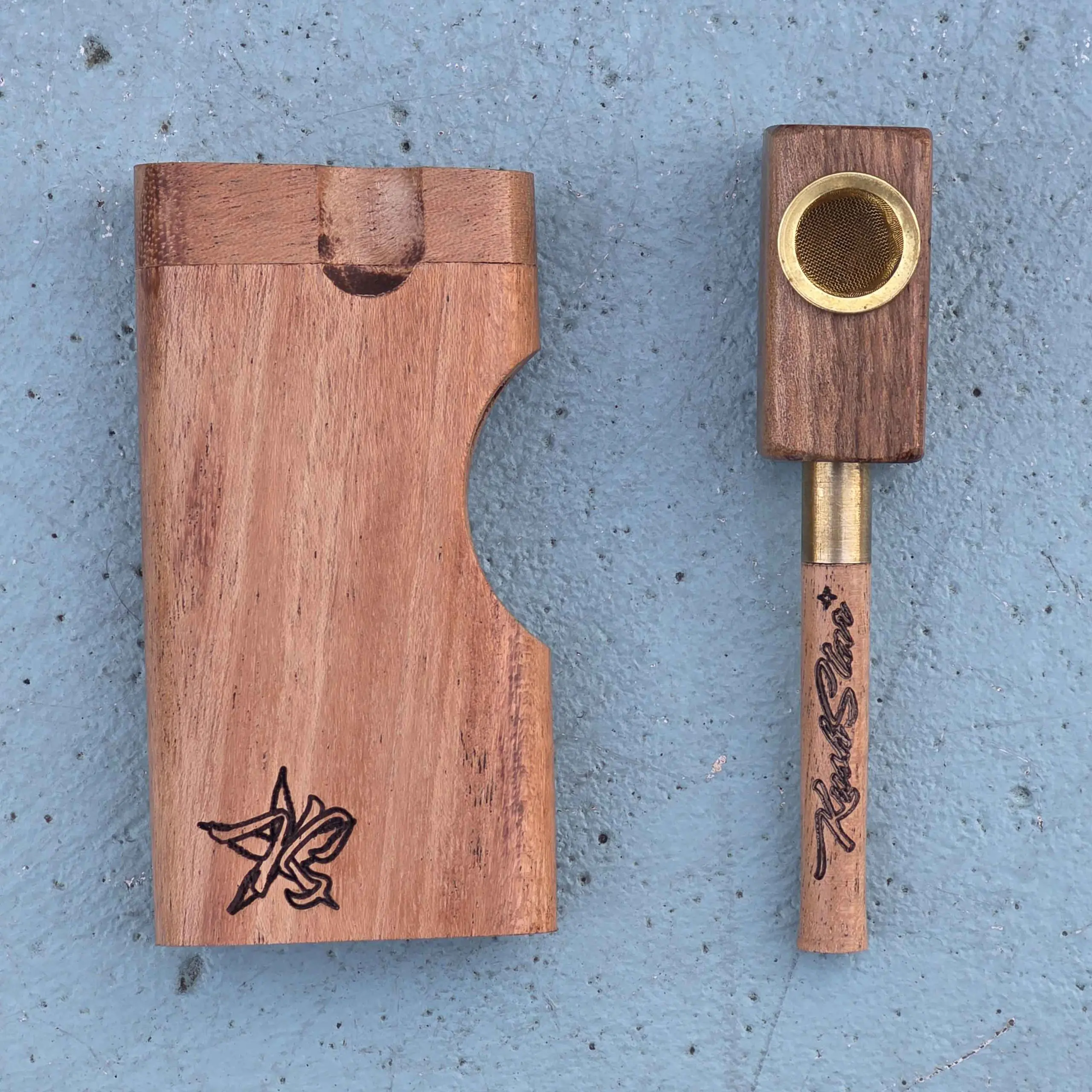 Deluxe Dogout - One hitter made from exotic wood with pipe adapter
