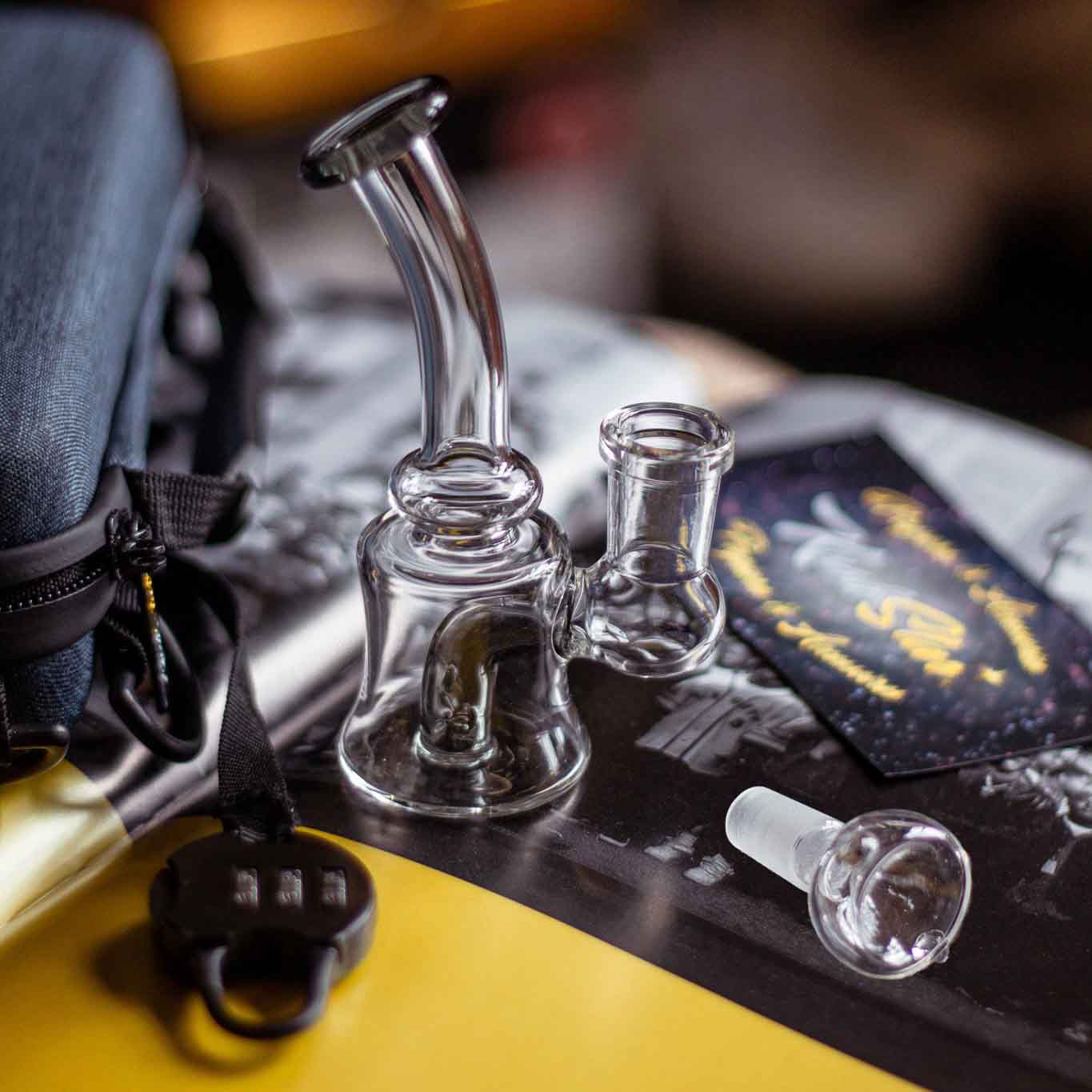 Deluxe Glass Kit - Include: mini-bong, flower bowl and a dab banger into a smell proof and lockable pouch