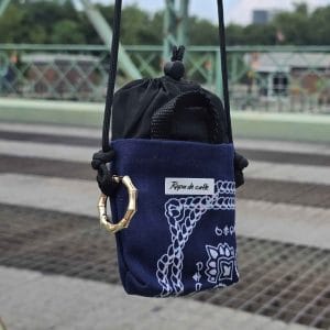 Handmade Portable Pouch Kit with Shoulder Lace. Comes with a 3D-Printed Case and a King Size Slim + Tips Booklet