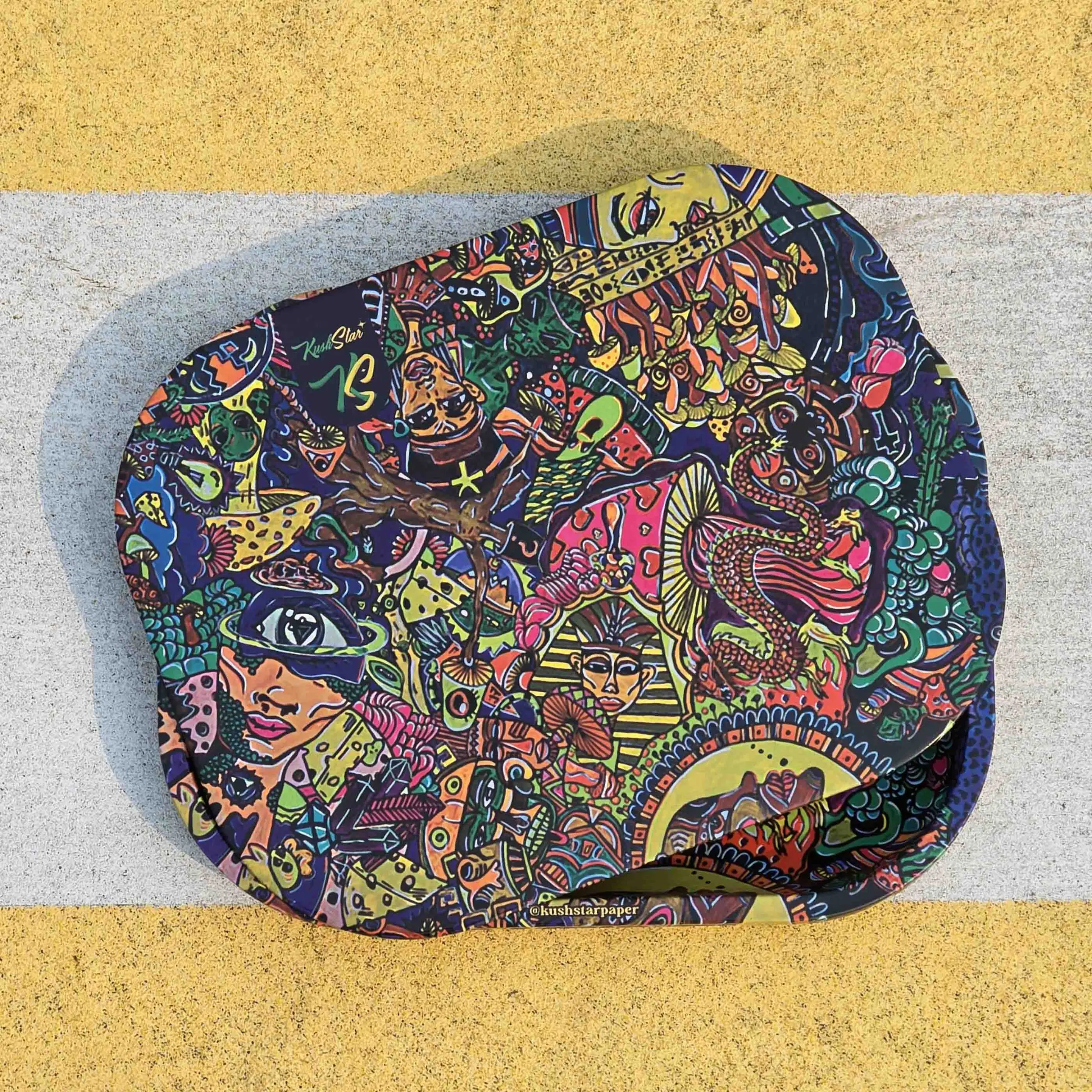 Medium Size Tray - Rolling try with inside MIRROR on the Magnetic Lid - 18 x 14 cm